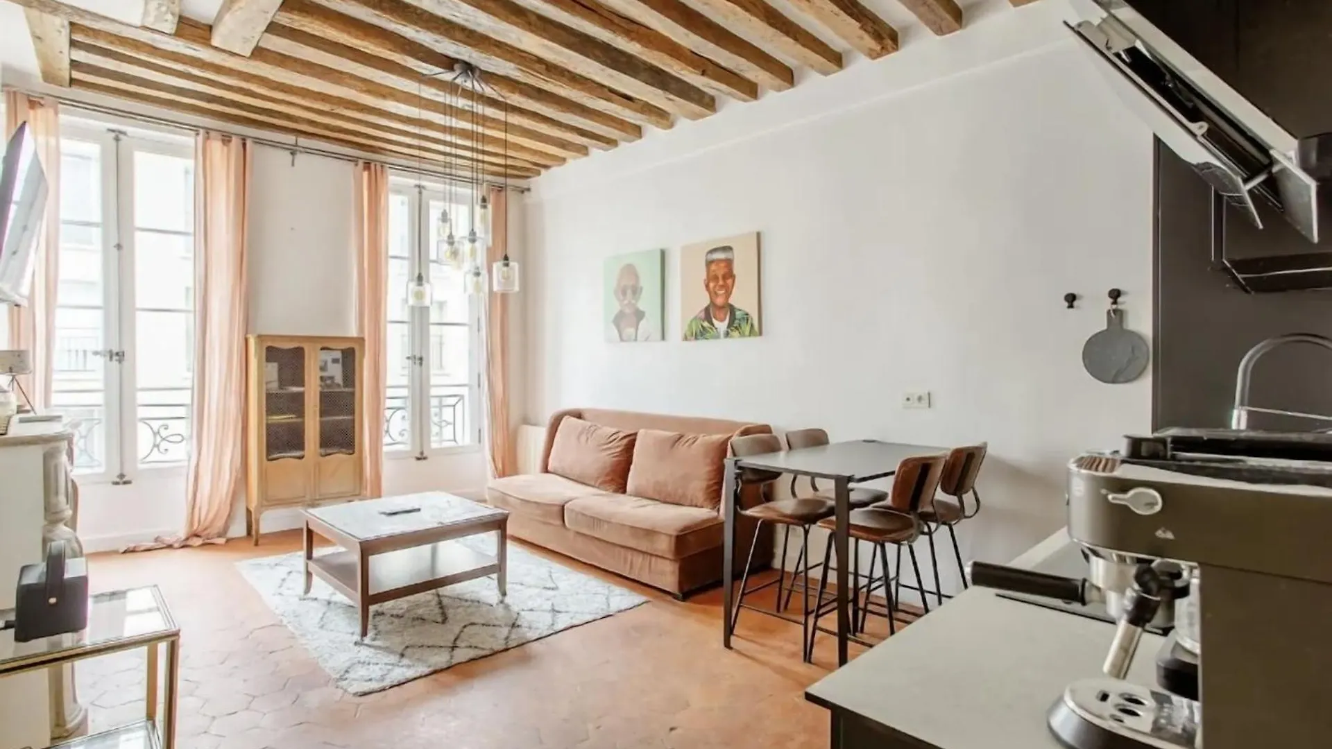 Le Clos St Louis location